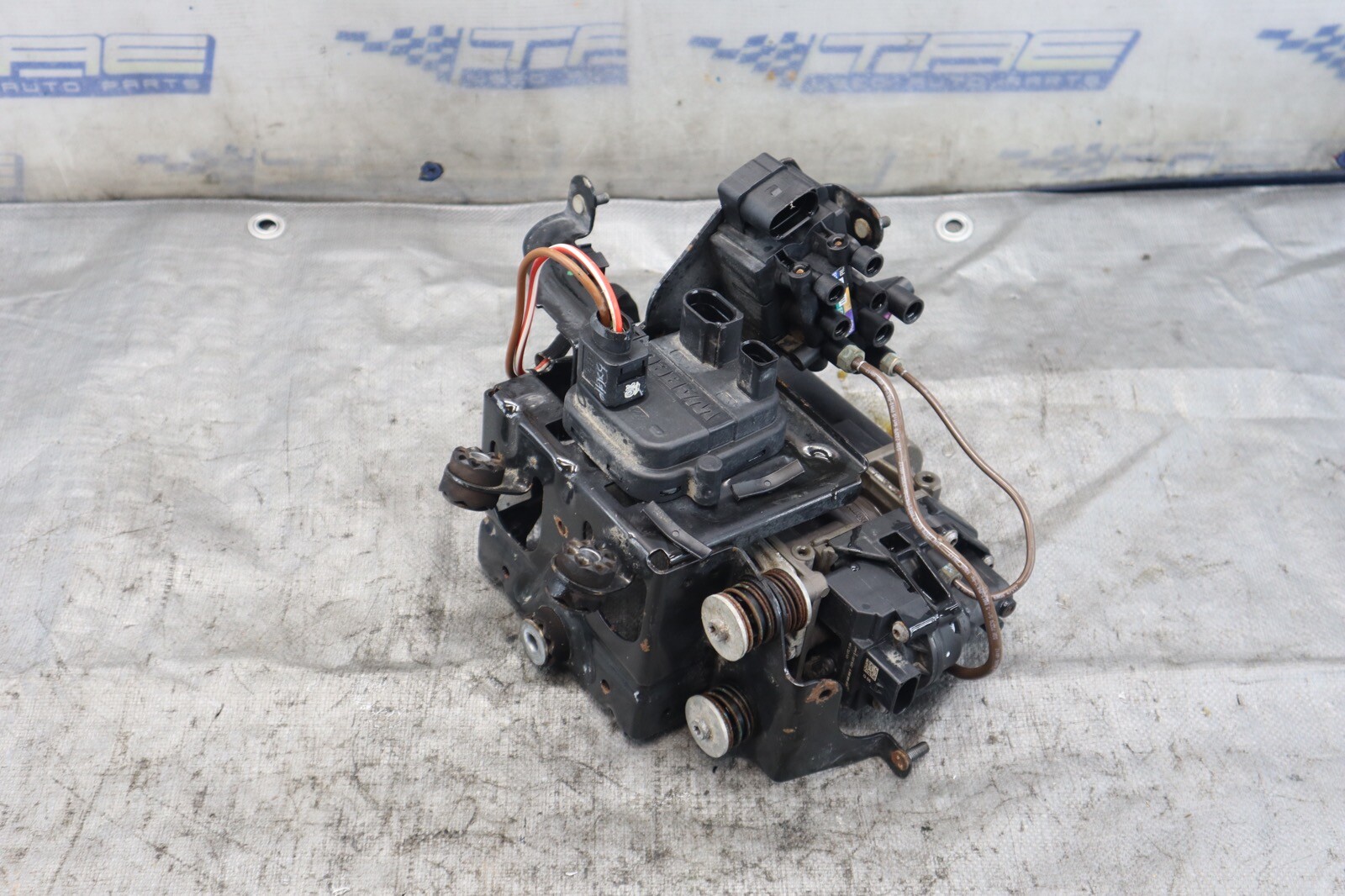 2019 LAMBORGHINI URUS OEM AIR RIDE SUSPENSION COMPRESSOR 4M0616005G