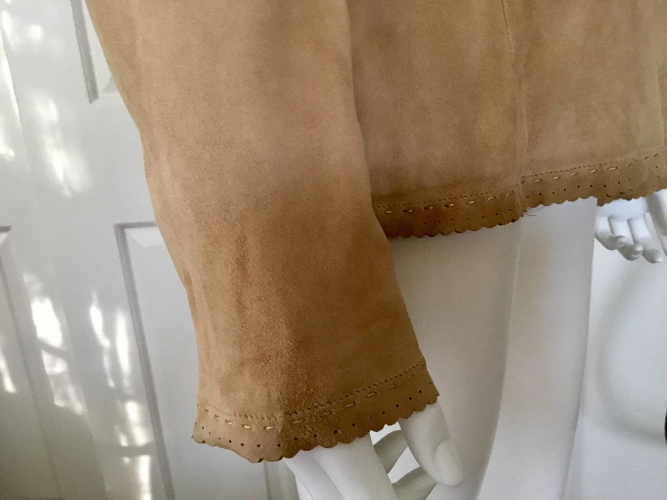 Chaqueta de gamuza Ellen Tracy beige camel / ribete festoneado y perforado talla 8 Foto 4 de 4