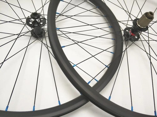29er Carbon Fiber Mtb Bicycle Wheels 30mm Width 28mm Clincher Tubeless Wheels - Picture 9 of 14