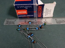 Mallory TDC106M025FL 10uf 25V 25 WVDC Tantalum Long Lead capacitors Qty 10 NOS