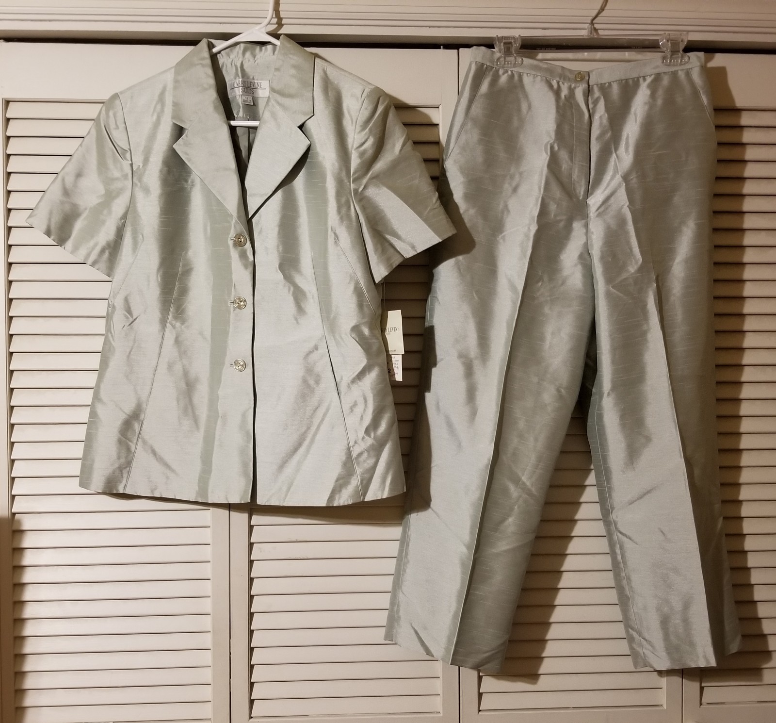 NEW Larry Levine 2-Piece Size 12 Jacket Cropped Pants Suit P