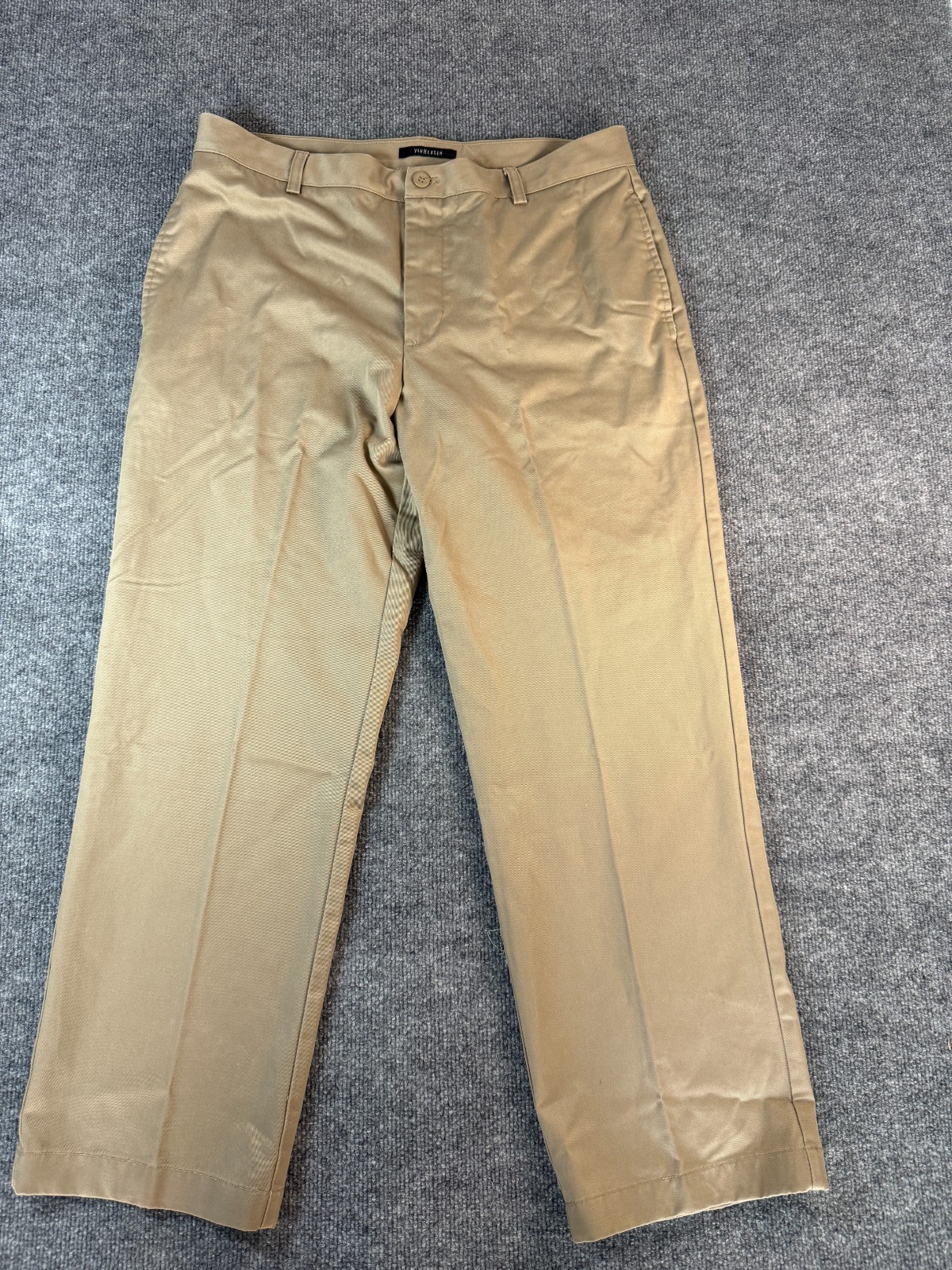 Van Heusen Men's Khaki Cotton Flat Front Chino Pants 36/30 Straight Leg Regular