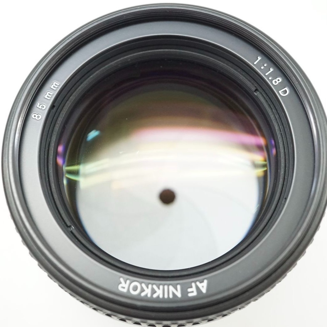 美品 AF NIKKOR 85mm f/1.8 Nikon 85mm f/1.8 AF-D Review