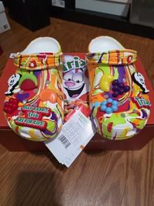 Pre-Owned! Size: 6 Men/8 Women | Trix Cereal x Crocs Classic Clog | Trix Crocs | eBay main image 2