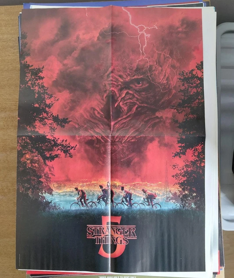 SFX 398 Dec 2025 – Stranger Things Subscriber Edition Incl DS Poster & Card - Image 4 of 4