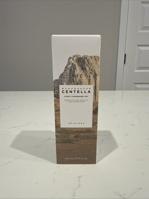 [US SELLER] Skin1004 Madagascar Centella Light Cleansing Oil 200ml