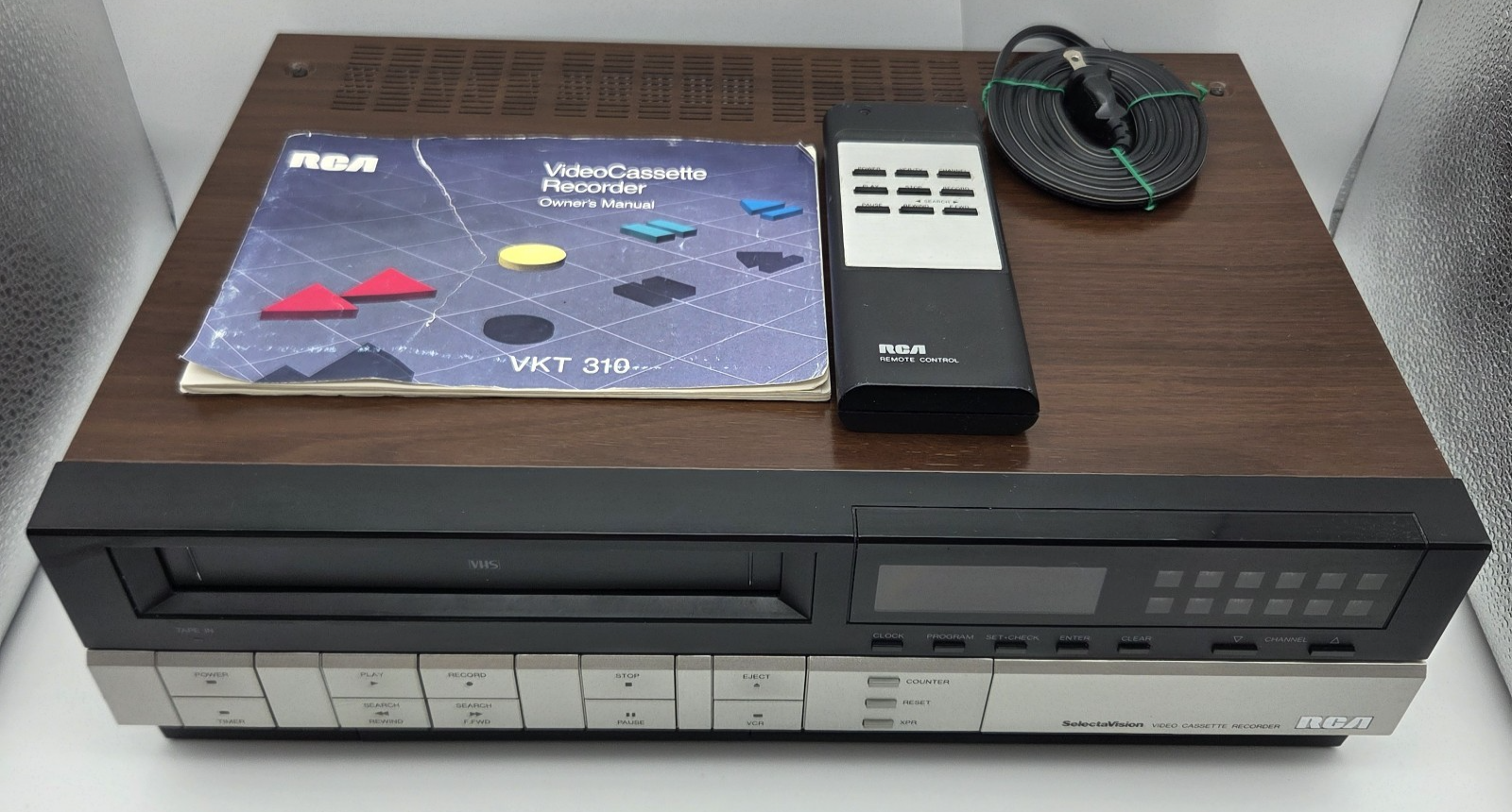 VtgRCAVKT310VideoCassetteRecorderPARTSONLYW/Remote+OwnersManual