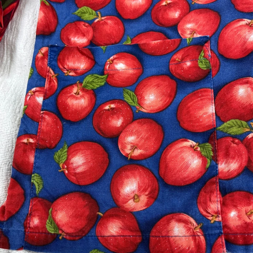 2- Blusa Médica Estampada Mad About para Mujer Grande Floral Manzana Cuello en V Bolsillos Cosecha Foto 3 de 4