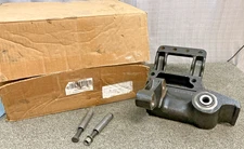 GENUINE FREIGHTLINER A16-21197-009 SPRING HANGER BRACKET ASSEMBLY RH