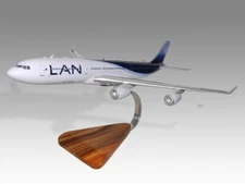 Airbus A340-300 LAN Chile Desk Wood Airplane New Model Small Scale 1/200