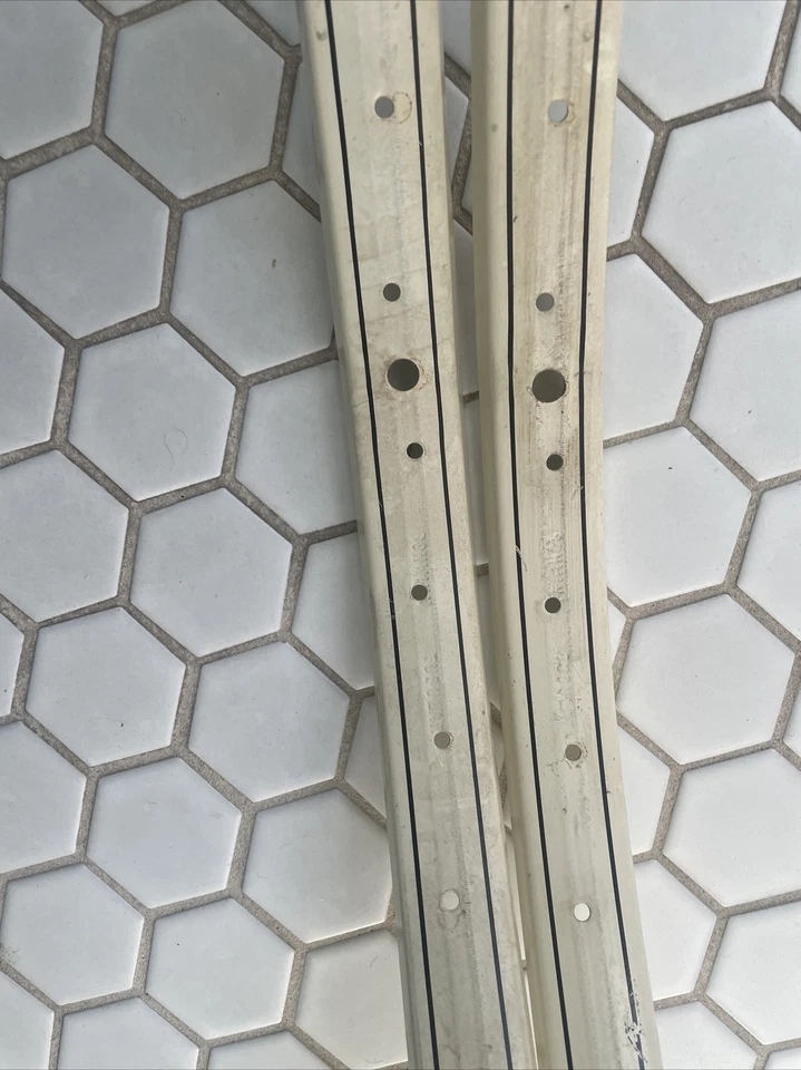 NOS Vintage 24" Aro Schwinn S-7 • 36º • Branco com Listra Preta. US$ 50 cada.  (NJ) - Imagem 2 de 3