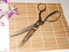 9" VINTAGE WISS PINKING  SCISSORS 1965443 1970408