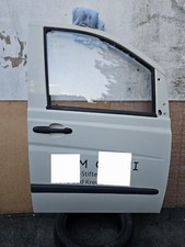 Mercedes Benz Vito W639 T&uuml;r T&uuml;ren Beifahrert&uuml;r Komplett Rechts Vorne Farbe 7701