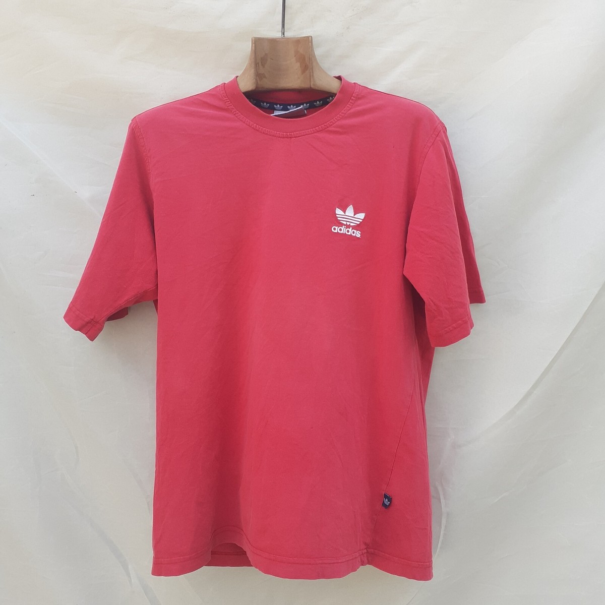 Vintage adidas t shirt Men's Medium Red Embroidered Logos D6 Vintage adidas t shirt Men's Medium Red Embroidered Logos D6