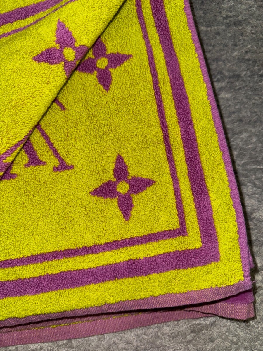 Louis Vuitton Drap Bain Monogram Magenta Yellow Classic Logo Bath