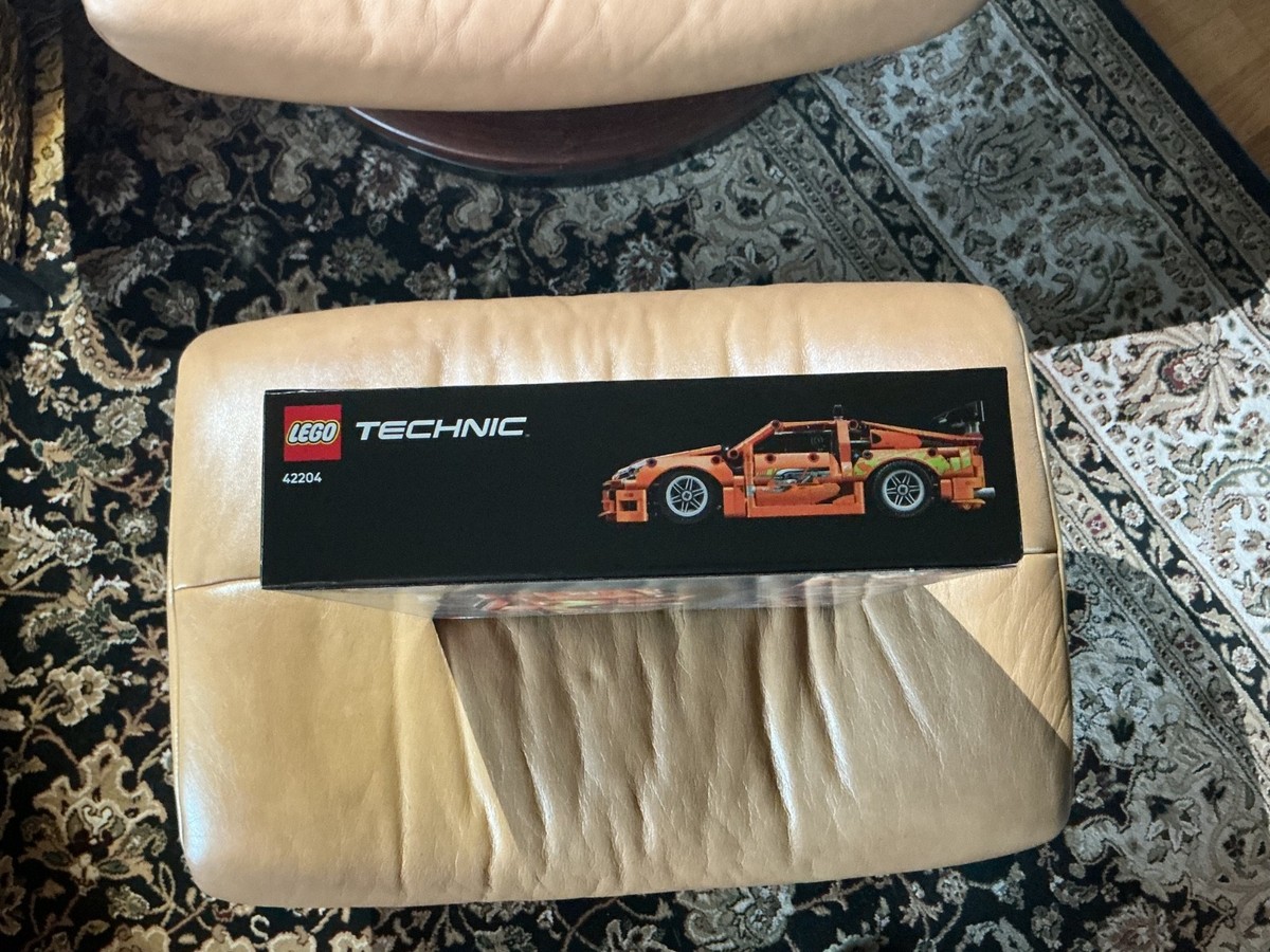LEGO TECHNIC: Fast and Furious Toyota Supra Mk4 (42204