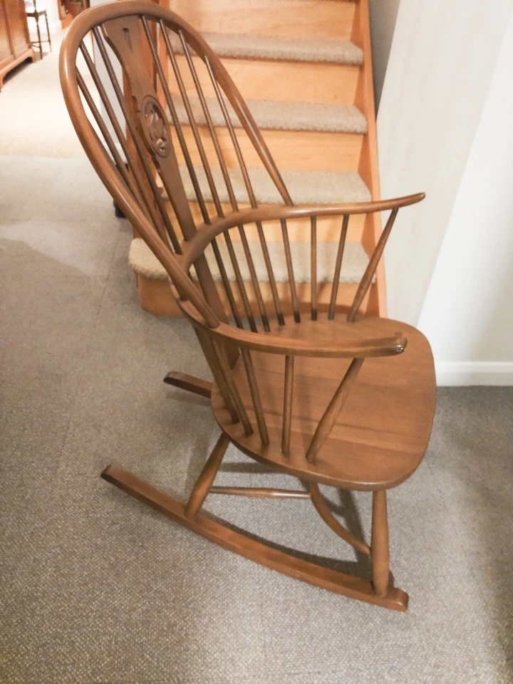 Vintage Retro 60's Ercol Chairmaker Swan Back Rocking Chair Golden Dawn mdl 949 - Image 2 of 2