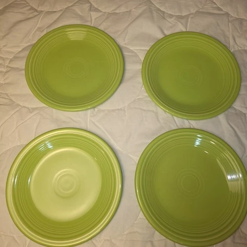 Fiesta Chartreuse Salad Plates Set of 4 7.25" USA Pottery – 1 Plate Chipped