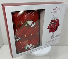 Hallmark Keepsake Peanuts Gang Snoopy Mini Miniature Tree Topper& Skirt Set