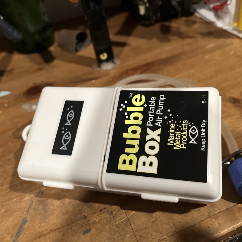 Marine Metal B11 Bubble Box Portable Air Pump Live Well Fish Bait Bucket Aerator