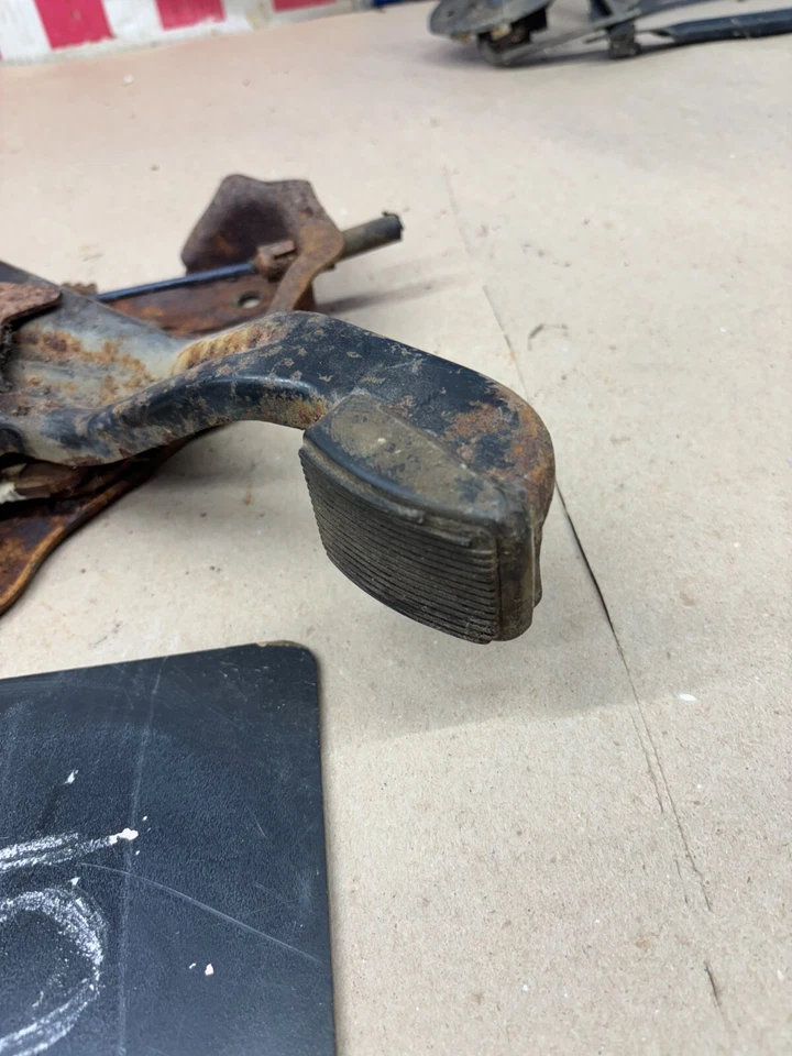 Ford F150 1992 93 1994 F250 F350 Bronco montaje de pedal de freno de emergencia estacionamiento eléctrico Foto 2 de 4