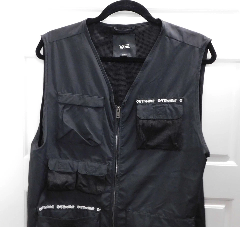 JAQUETA COLETE UTILITÁRIO VANS OFF THE WALL BLACK WARF FISHMAN ll tamanho P - Imagem 2 de 4