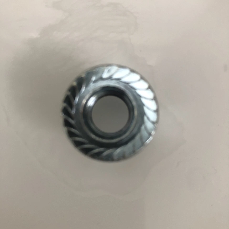 Lote de doze (12) porcas de eixo flangeadas PIRÂMIDE • 3/8 x 24TPI - Imagem 2 de 3