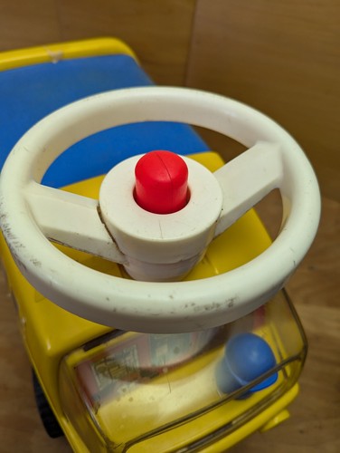 Vintage Fisher-Price Ride-On School Bus 983 With Driver Figure 1983 Millennial - Picture 8 of 9