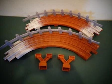 FISHER PRICE GEO TRAX CHRISTMAS IN TOYTOWN SNOW COVERED LONG RAMP TRACK & STAND 