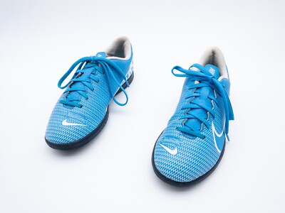 Nike Mercurial Vapor 13 Club IC Jr Kinder Fußballschuh Gr 36 EU Art 23801-30