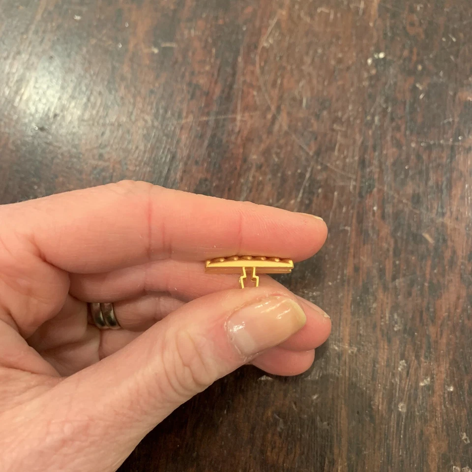 5 X Round Gold & White Shell Shank Buttons Metallic Strip Rope - Image 4 of 4