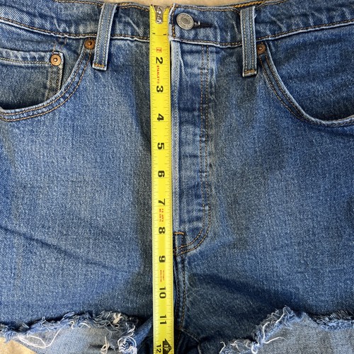 Levis 501 abgeschnittene Shorts mittlere Waschung Knopfleiste Boho Freizeit Damen Größe 31 Sommer - Bild 9 von 11
