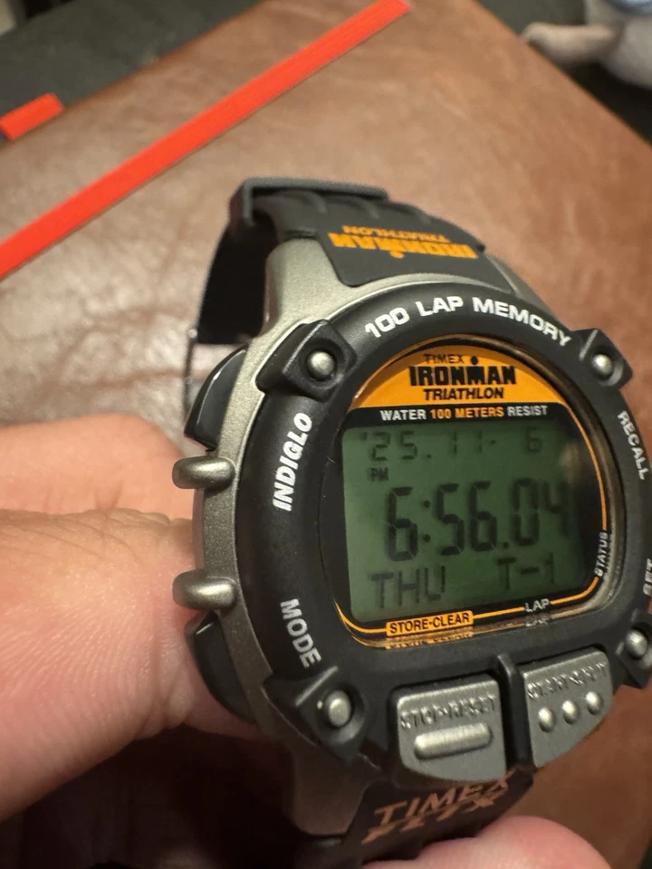 Timex Flix - negro y gris Foto 3 de 4