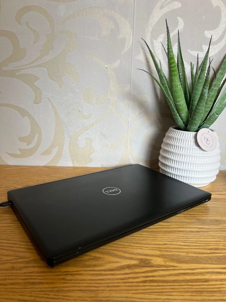 Dell Latitude 5580 Laptop, 15.6" Core i5 6th Gen, 16GB RAM, 256GB SSD, W11 - Image 3 of 4