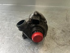 Pompe à eau BMW 535