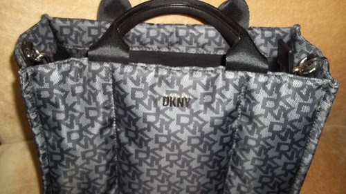 DKNY grau schwarz Beuteltasche Handtasche flacher Boden Umhängegurt mit Etikett - Bild 2 von 13