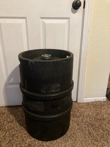 Half Barrel 15.5 Gallon Rubber / Stainless Steel Empty Beer Keg