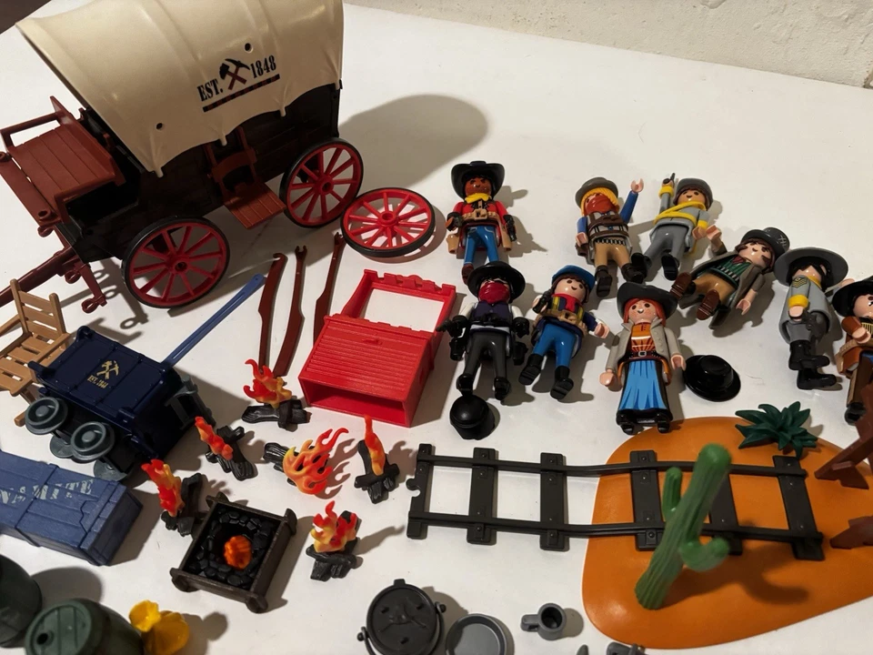 Playmobil 20+ Western Figures & Accessories Lot Covered Wagon, Horses– Vintage - Image 4 of 4