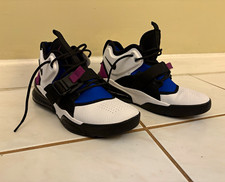 Nike Air Force 270 Men s Size 9