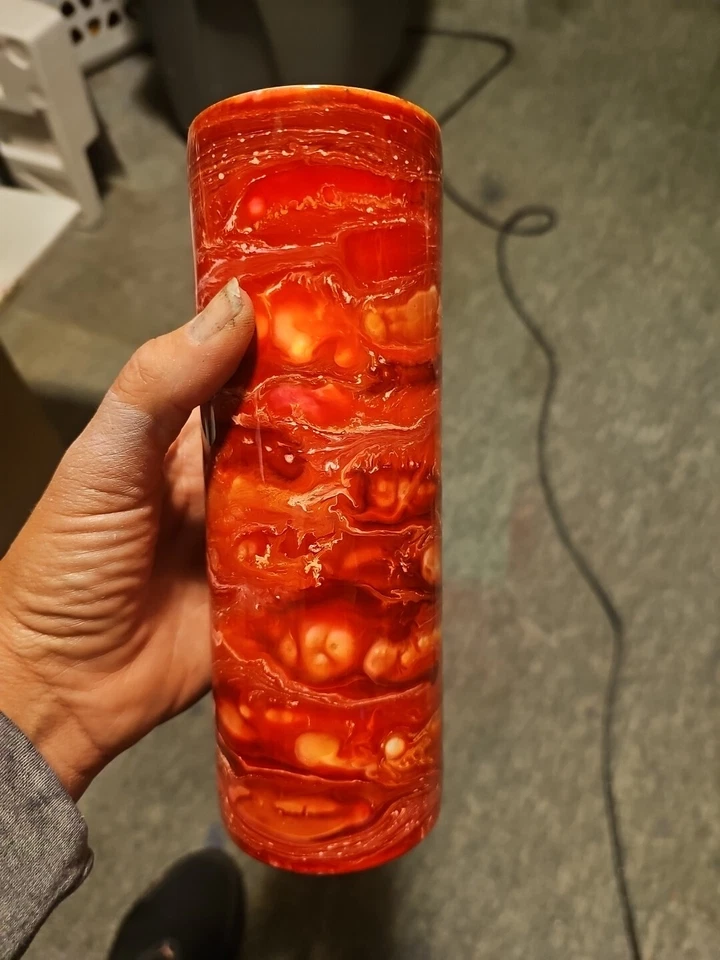 Redemoinho vermelho, amarelo, laranja e branco 20 oz - Imagem 4 de 4