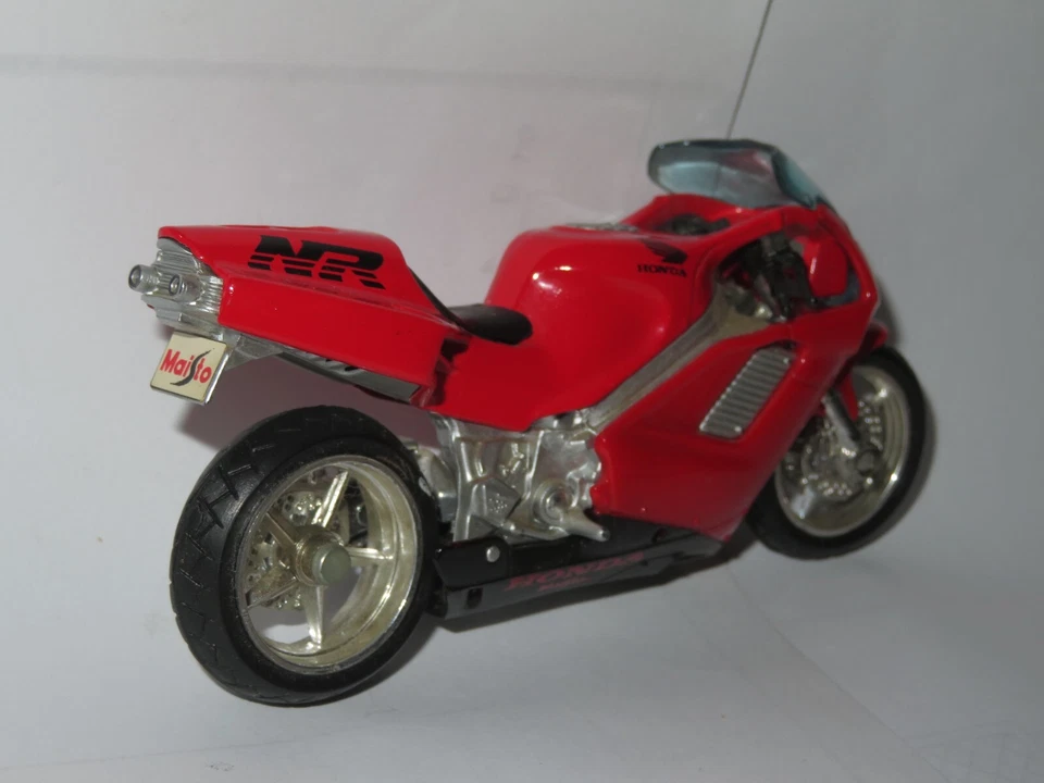 MOTO HONDA NR Street version - MAISTO - 1:18 scale - Immagine 3 di 4