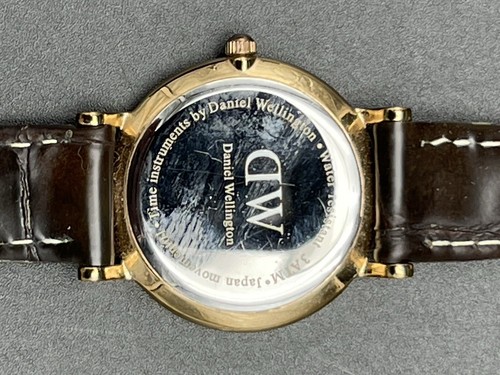 Daniel Wellington White Dial Women’s Quartz Crystal Watch Brown Leather Strap - Picture 8 of 14