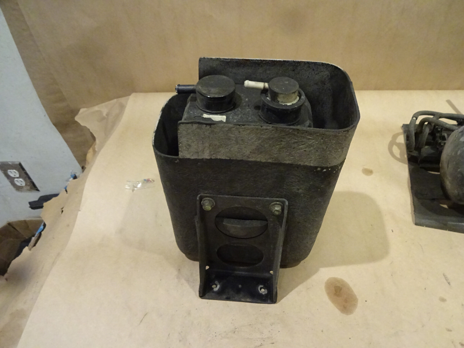 Ferrari 355 2.7 - Fuel Vapor Canister & Shield P/N 148413