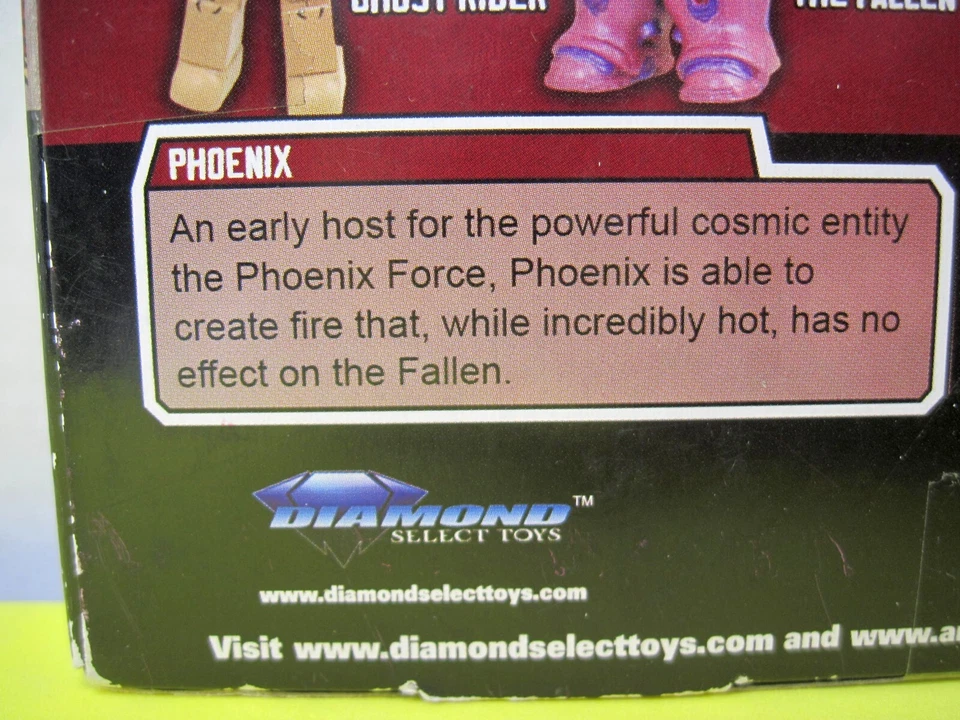 Marvel Avengers 1.000.000 aC Mini Mates Phoenix Agamotto - Imagem 3 de 4