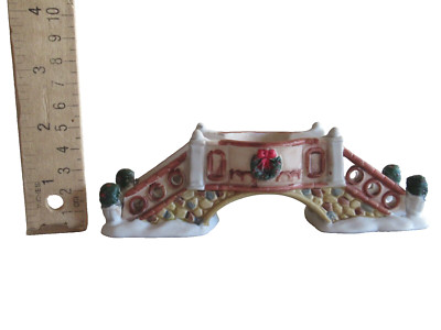 Christmas Village Olde Stone Bridge Bricks Landscape Accessory Wreath ~6'' Long