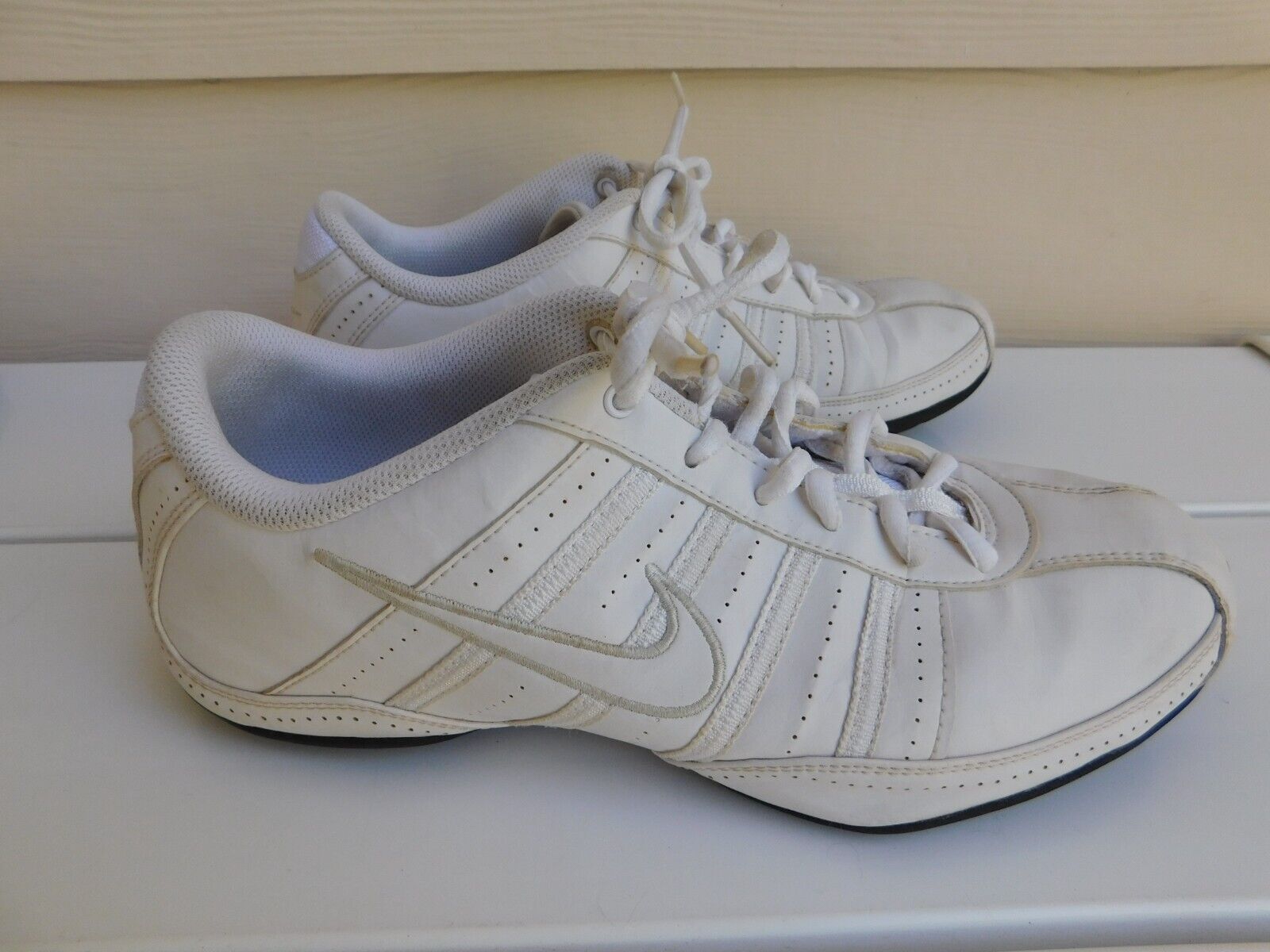 Picture 1 of 8