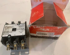 Totaline P282-0331A Definite Purpose Contactor, 3 Pole 30 FLA 40A RES 24V Coil