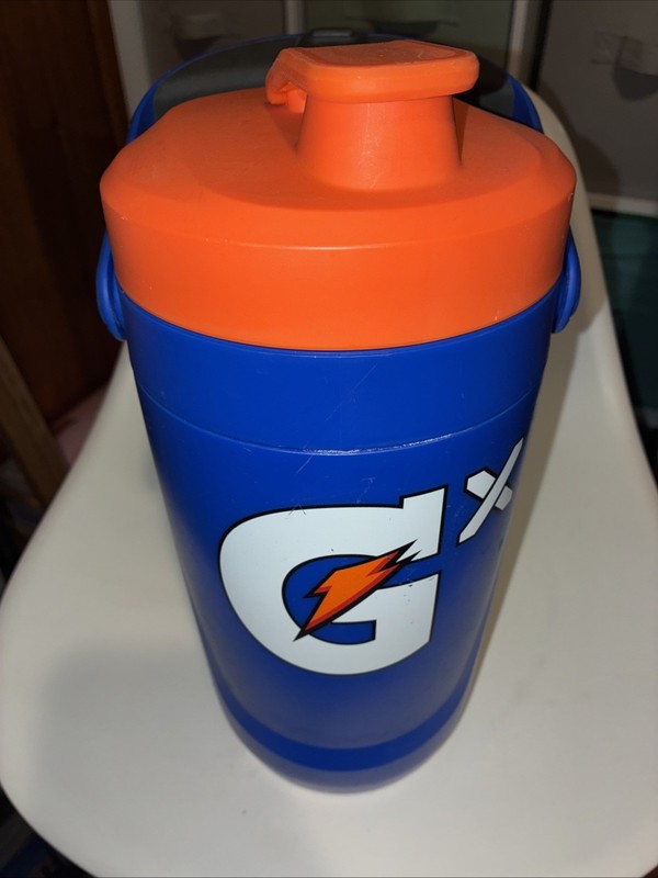 Gatorade 64 oz Blue Water Jug with Handle and Built In Fence Hook BPA Free