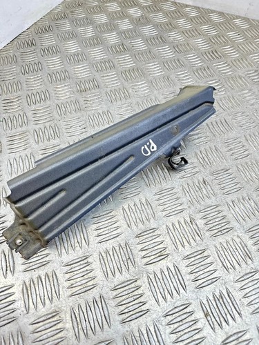 BMW X3 F25 Kotflügelhalter vorne rechts 07808 3.00 Petrol 190kw 2011 27893902