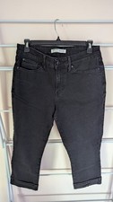 Signature Levi Strauss Gold Women's Mid-Rise Capri Jeans Black Size 8-W29
